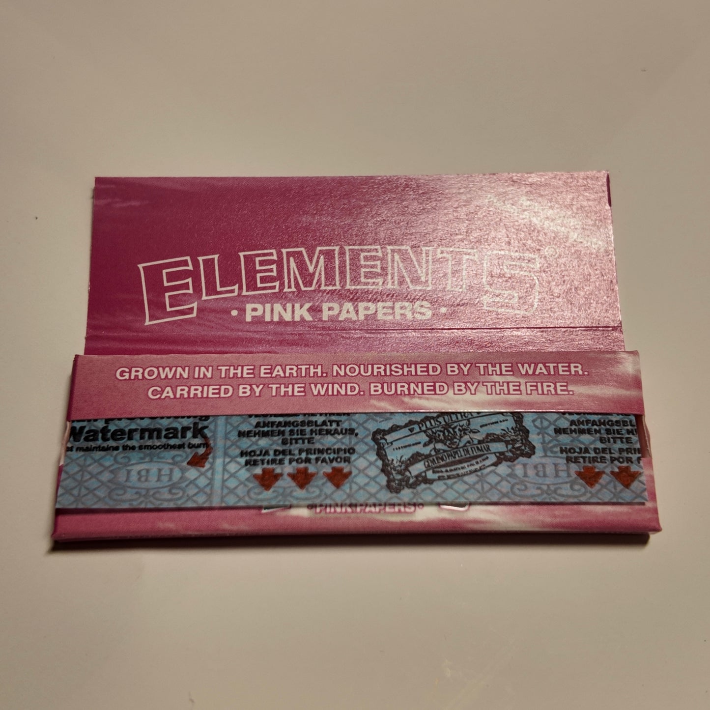 ELEMENTS Pink 1 1/4 Rolling Papers